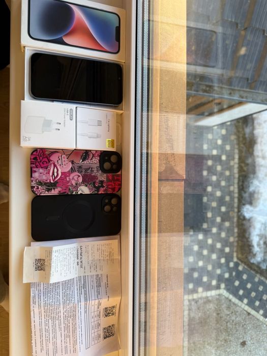 Продам айфон 14.