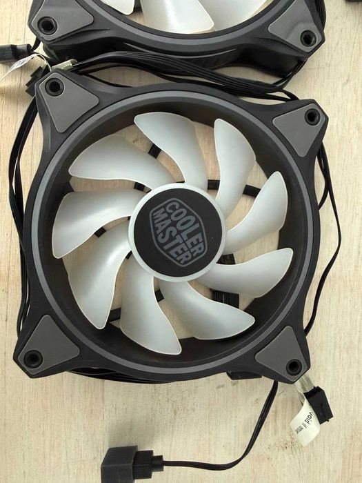 Kit fan argb Cooler master premium