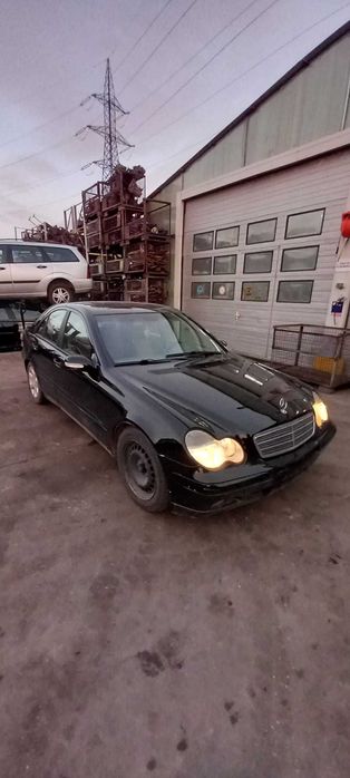 Mercedes C W203 Dezmembrez/Dezmembram