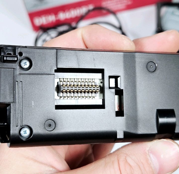 Продавам Pioneer deh-x8400bt
