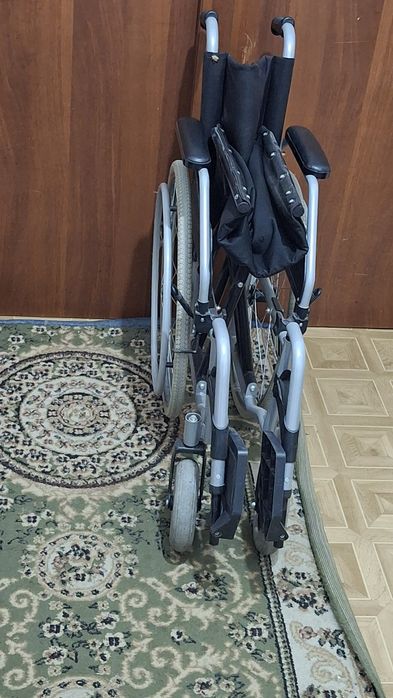 Инвалидная коляска