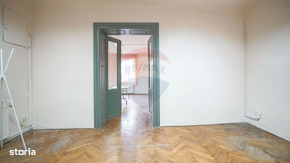 Apartament De Vanzare 2 Camere 65 Mp | La Casa Cu Pivnita Si Curte |