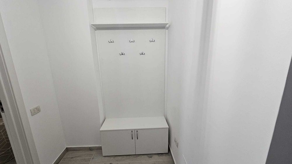 Închiriez apartament
