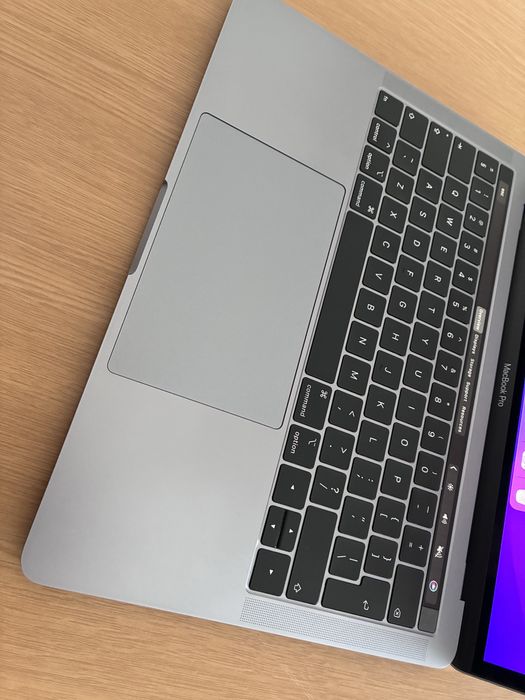 MacBook Pro 13” inch, 16GB RAM, 256 SSD