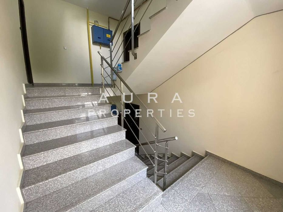 Продава се Тристаен апартамент в Разград, Васил Левски - 103 кв.м за 1065 €/кв.м - Снимка #12