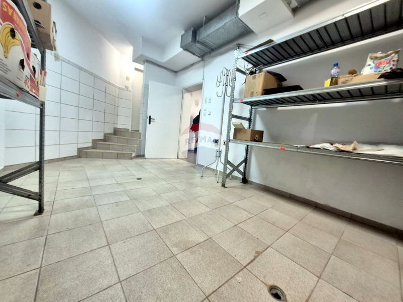 Магазин за продажба, Лятно кино Тракия