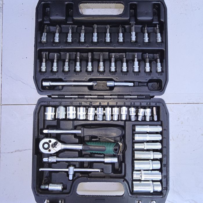 За 3500тг всего набор ключей инструментов для авто машину автомобиля