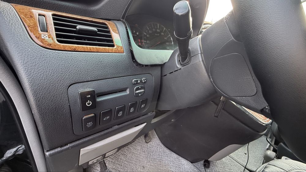 Toyota Alphard 2007 2.4 At 7 мест