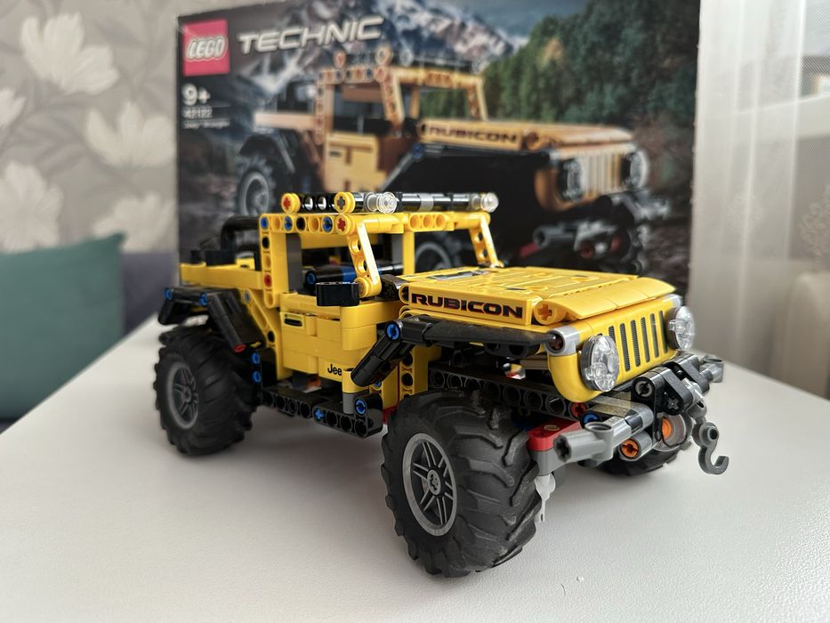 LEGO Technic  Jeep
