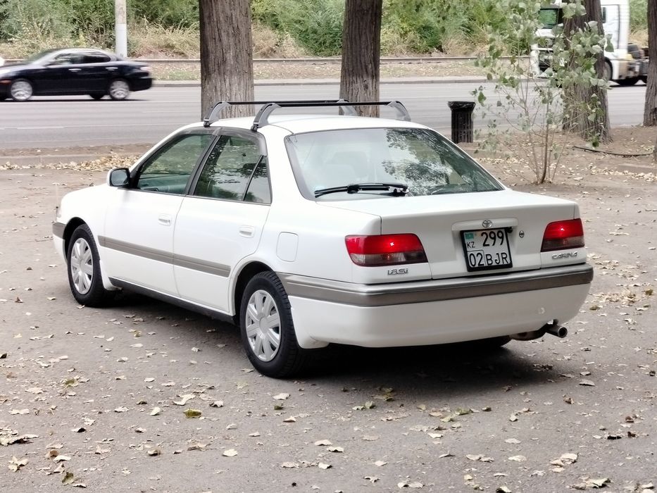 Продам Тойота Карина