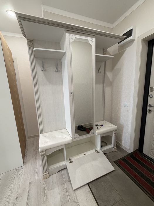 Шкаф для прихожей