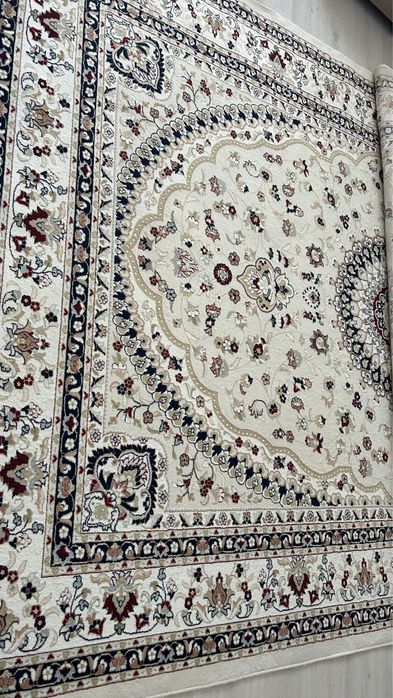 Продам ковер.