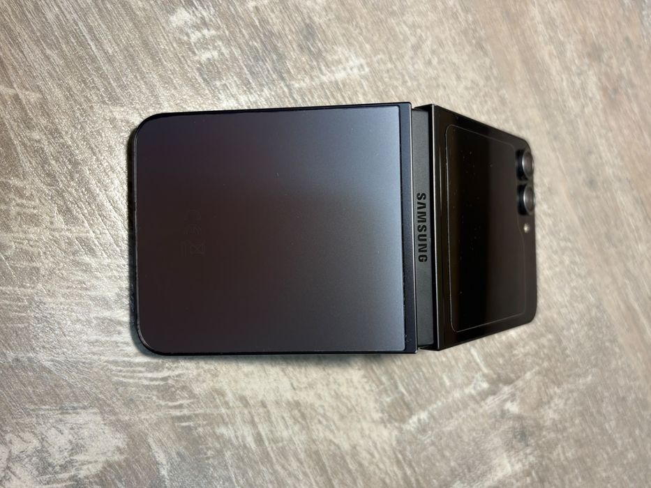 Vand Samsung  Z flip 6