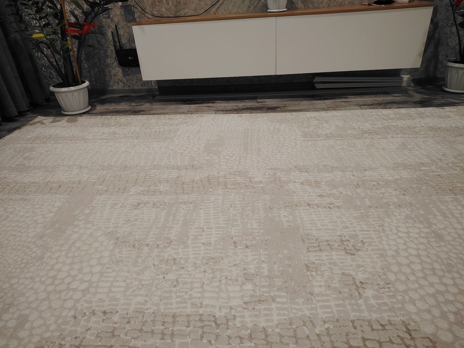 Продам ковёр в отличном состоянии.