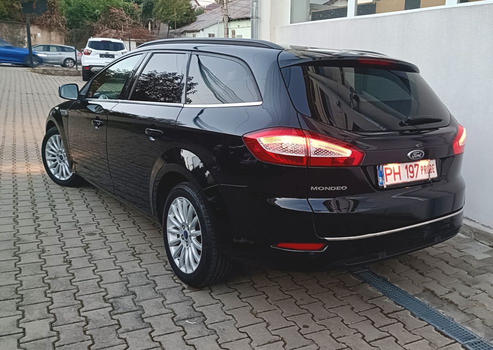 Ford Mondeo 2.0 Tdci 140 cp Euro 5 Titanium 2 seturi Roti Service complet la zi / Funcționează și arată ca nouă/ Garanție/ Rate