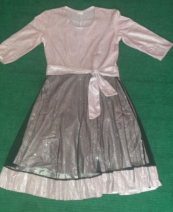 Qizlar oqshom libosi