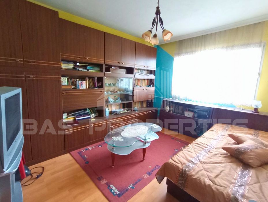 Продава се Тристаен апартамент в София, Надежда 1 - 84 кв.м за 1655 €/кв.м - Снимка #4