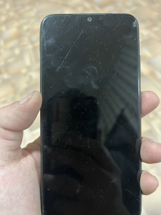 Redmi note 8 в хорошем состояний