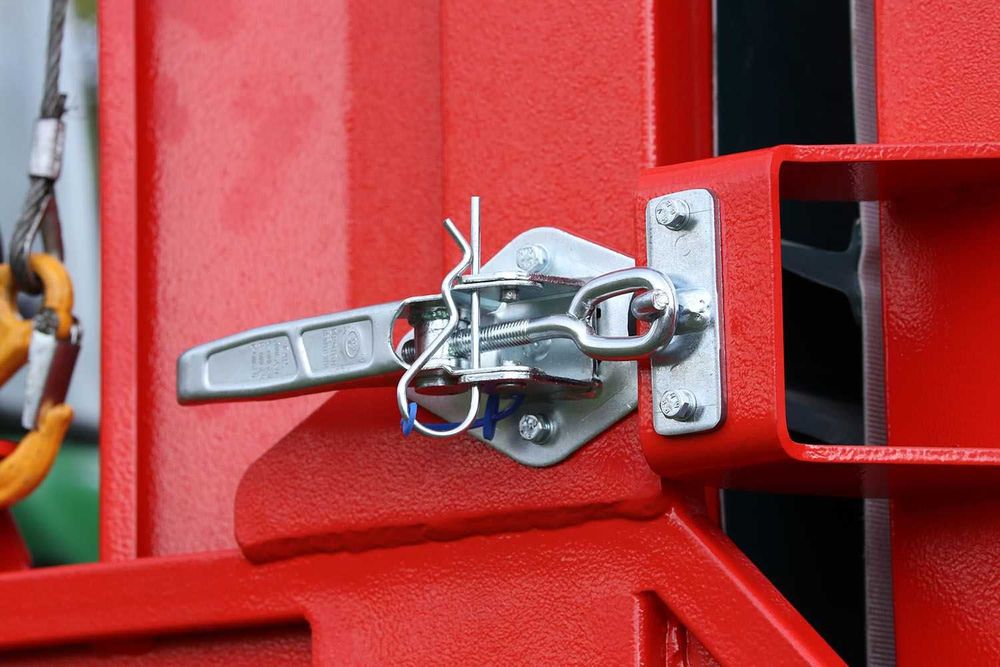 Tocator de crengi AM-200 PTO-K PRO (la tractor), cu banda ∅ max 200 mm