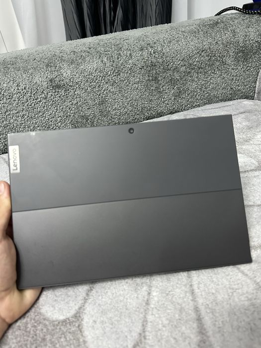 Vând Laptop 2 in 1 Lenovo IdeaPad Duet 3