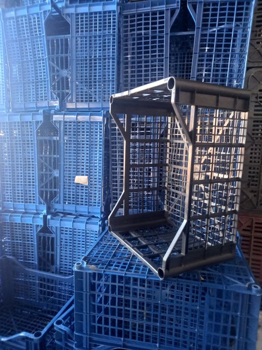 Lădițe de vînzare