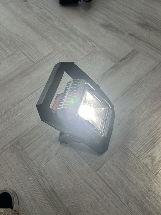 Bosch GLI 18V-1900 proiector