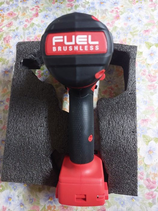Cheie de impact Milwauakee  FUEL 1/2 , pe 18 V. NOU.