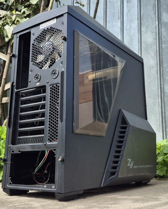 Carcasa pc gaming Zalman Z11 Neo