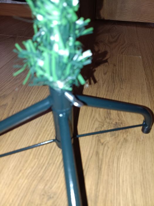 искусственная  елка