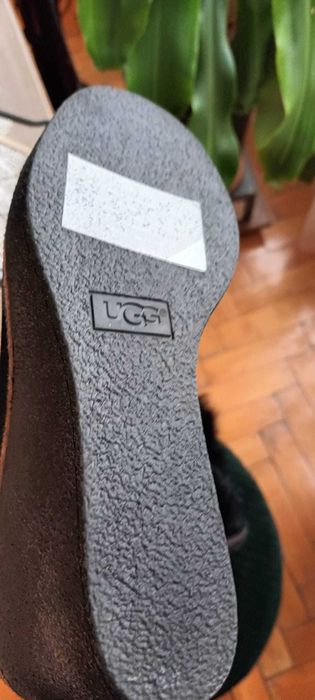 Vand cizme piele naturala UGG marimea 37 - NOI