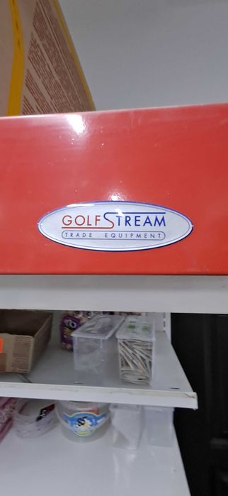 Холодильник "Golfstream"