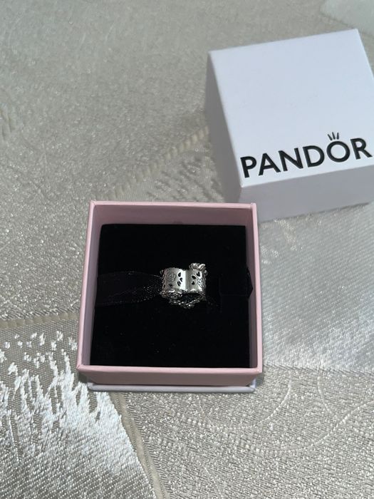 Висулка “Пандора” с формата на сърце с цветя