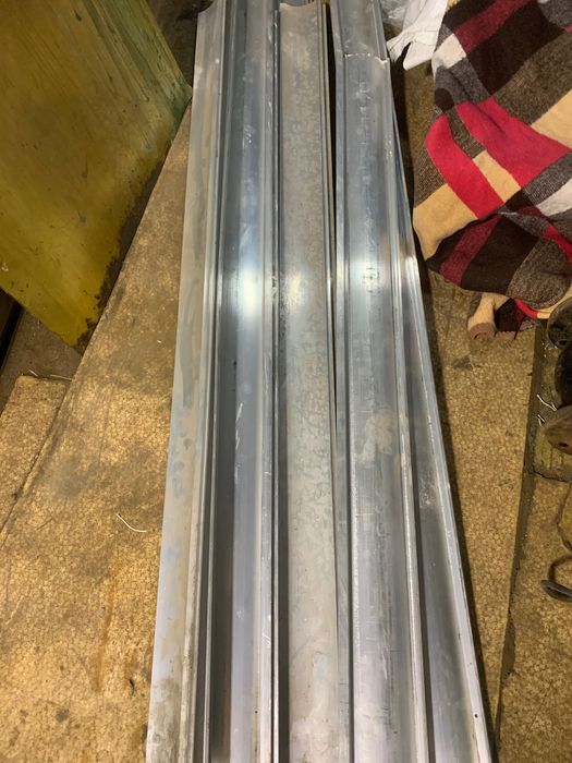 Профиль алюминиевый .