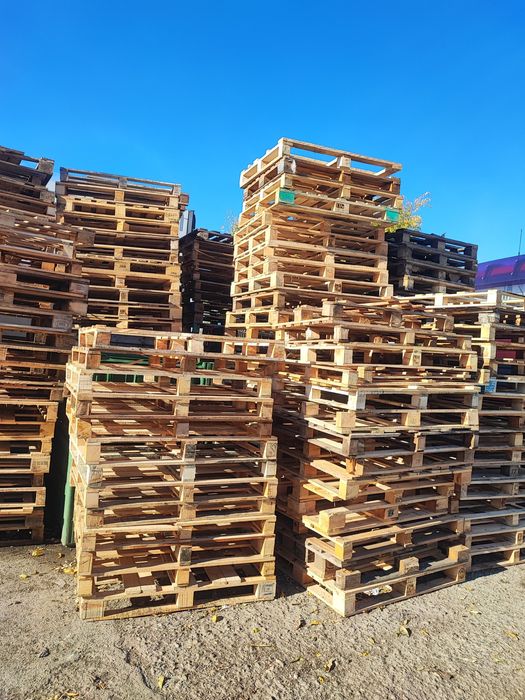 Vând 10000 de paleți!negociabil la cantități mari!