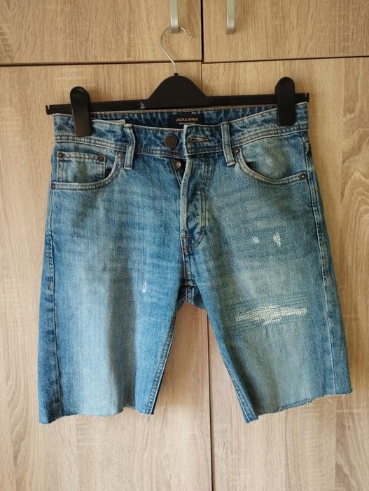 Blugi scurti barbati