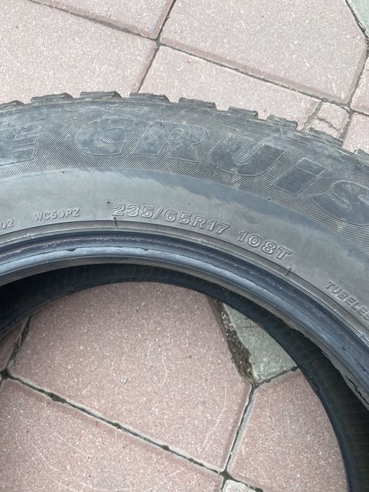 Зимниe Шины “BRIDGESTONE “  235/65/R17