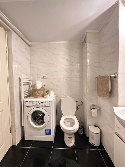 Închiriez garsonieră în ansamblu rezidențial