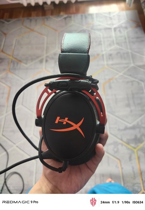 Игровые наушники hyper x could alpha
