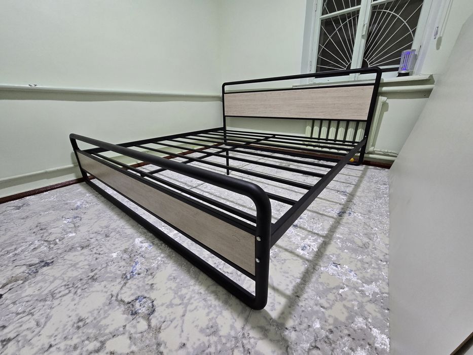 Двуспальная кровать металлическая. Модель:  GLORIYA