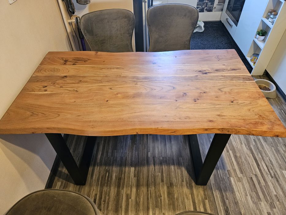 Трапезна маса 290€