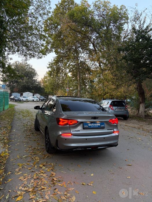 Monza 1.5 сотилади