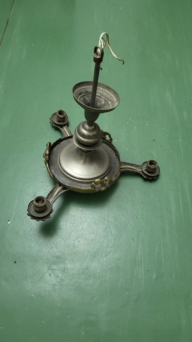 Lustre elegante de vanzare