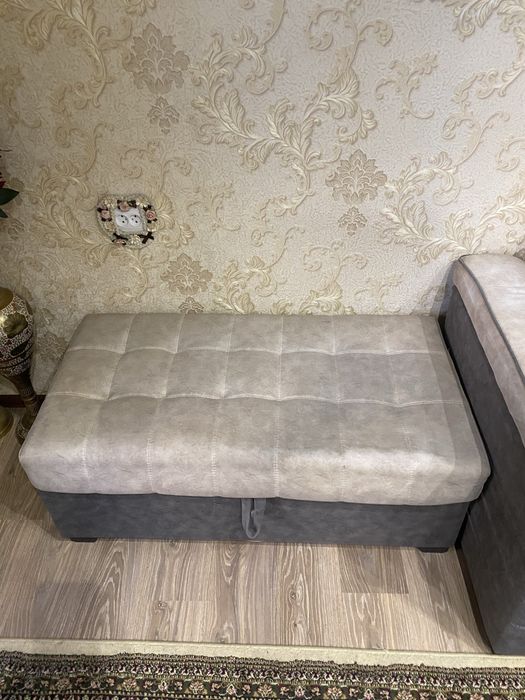 Yumsho mebel holati zo'r 1 ta kichkina pufigi bor