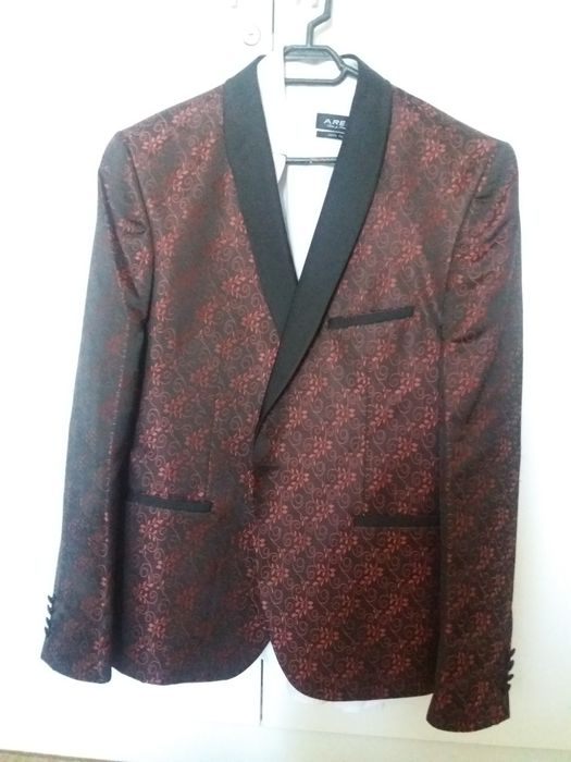 Costum barbati mărimea 46