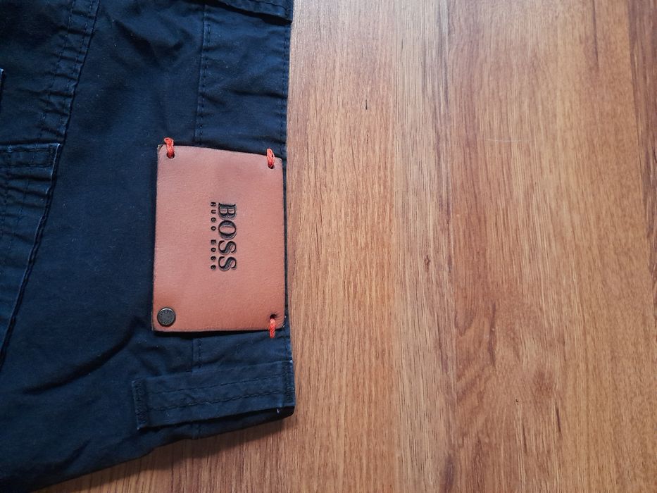 BOSS тениска и панталонки S- M размер.