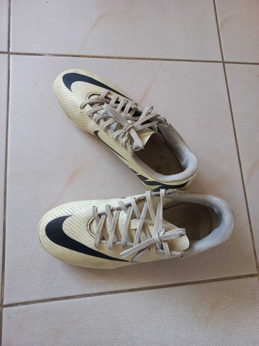 Футболни обувки NIKE