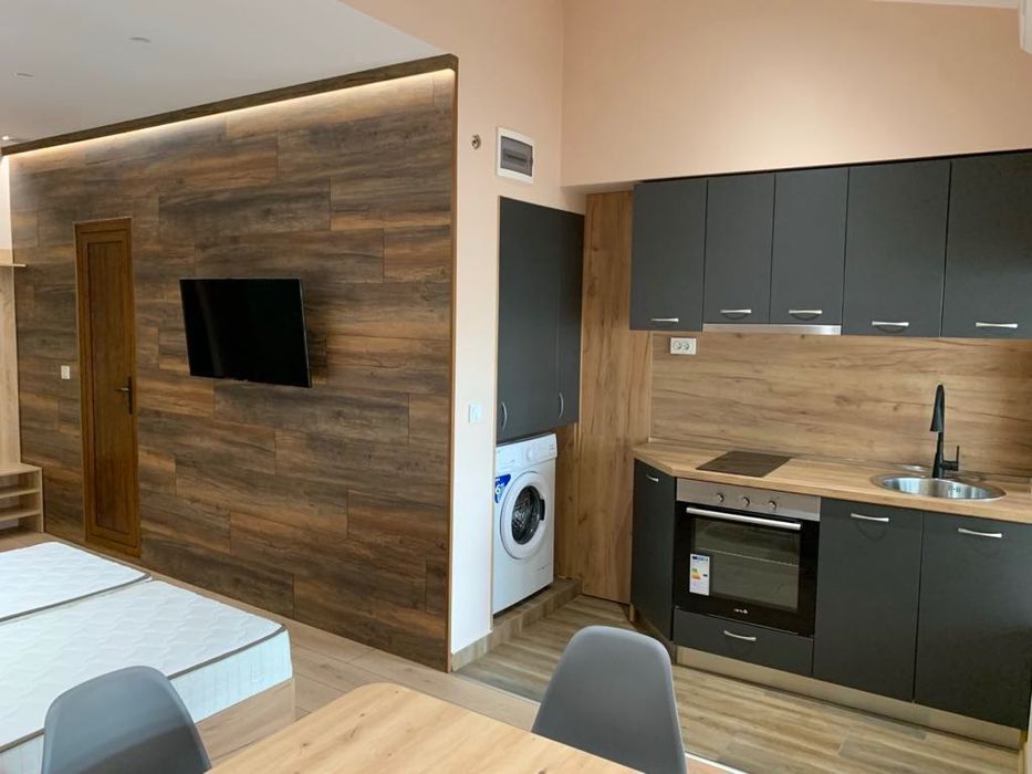 Дава се под наем Едностаен апартамент в Плевен, Идеален център - 35 кв.м за 280.5 € - Снимка #3