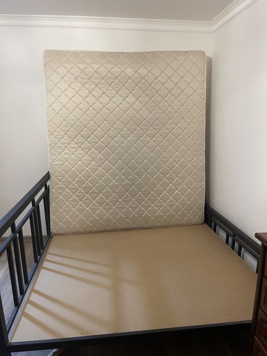 Матрас двух спальный размер 2 метра на один метр90 см