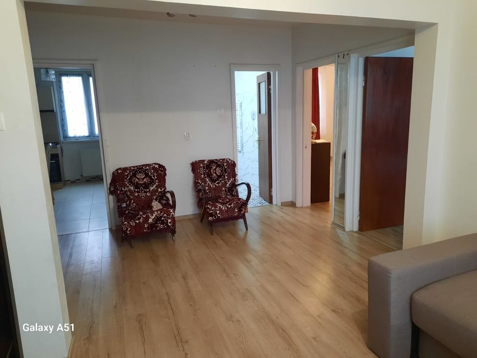 Apartament 3 camere Darmanești