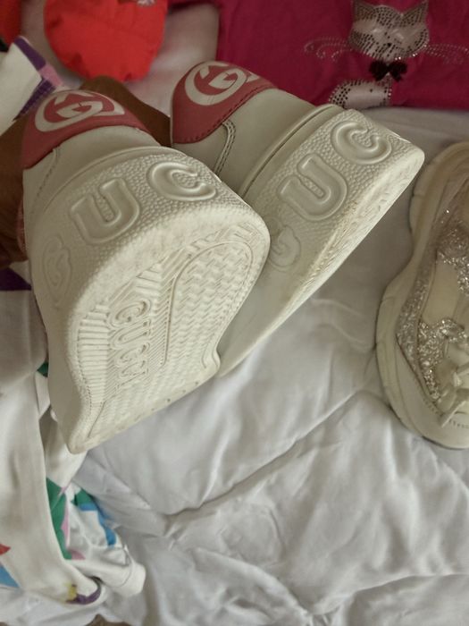 4 чифта за 200 евро Детски обувки за момиче Gucci, Monnalisa, Dolce and Gabbana 30 номер